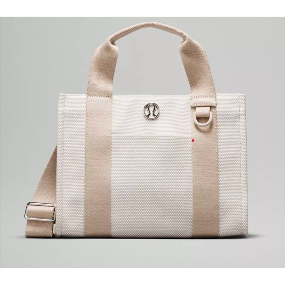 lululemon athletica Cream & Beige Two-Tone Canvas Tote 4.5L
